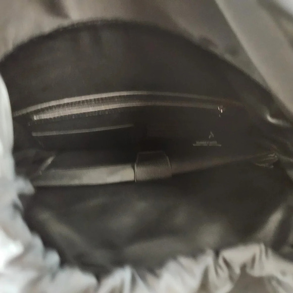 Pedro Laptop Backpack Missing  Clip NWT - Picture 7 of 10